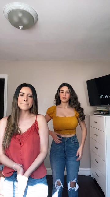 Download a video of @simplyneida