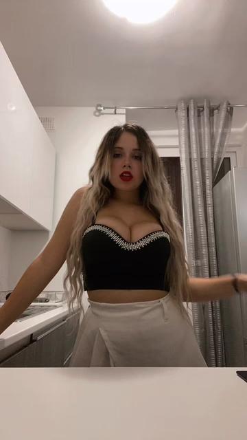 @_saraalucianii video cover
