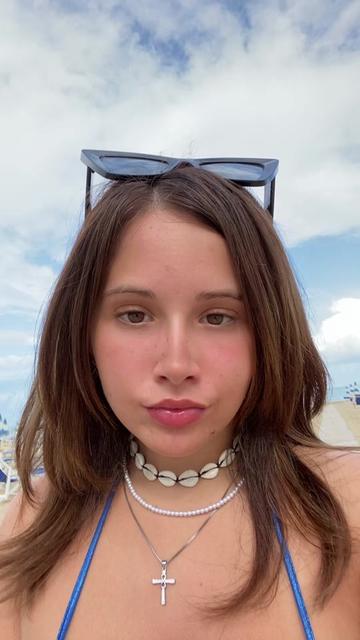 @_saraalucianii video cover