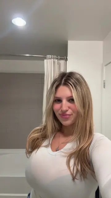 Download a video of @applesaucy102