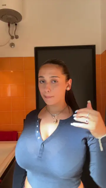 @chloecarnevaletti video cover