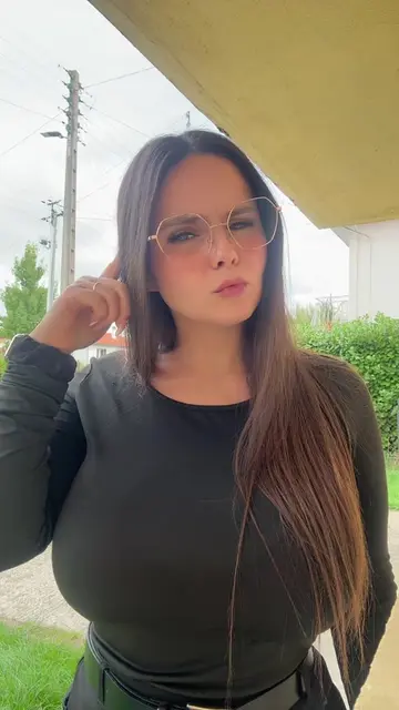 @justelafillenconnue video cover
