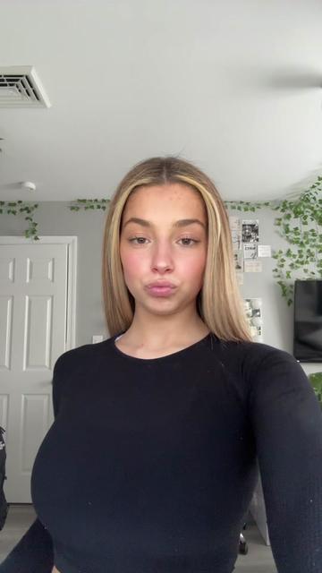 Download a video of @kirapregiato