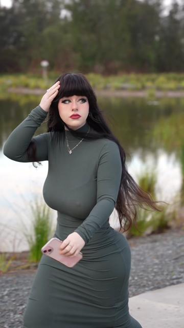 @lara.walkies video cover