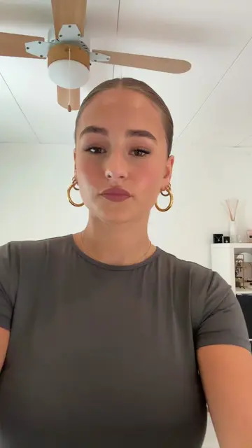 @maaike_roellies video cover