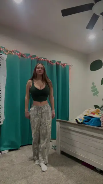 @naelyii video cover