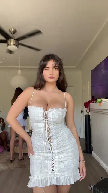 @sarahcurr video cover