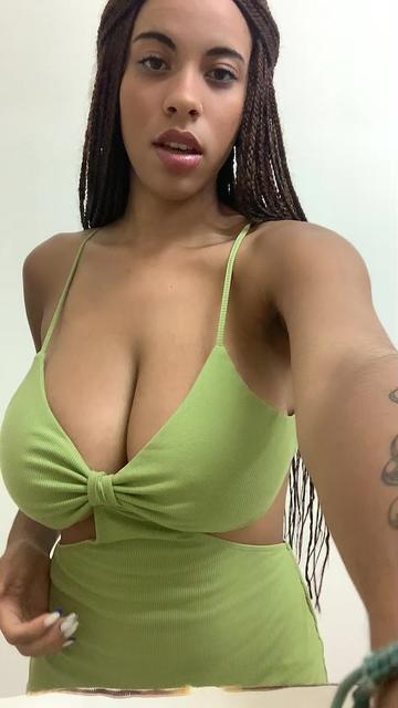 @veakiii video cover