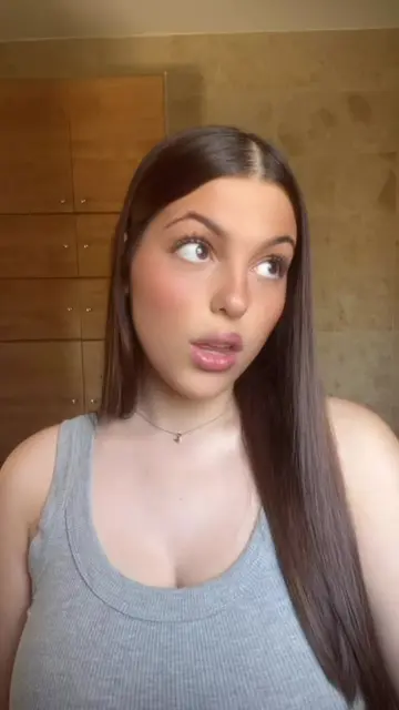 @zoeaadari video cover